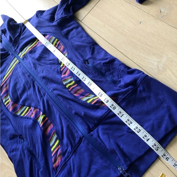 Lululemon Zip Up Striped Logo Jacket in Blue Size 8 - Picture 10 of 14